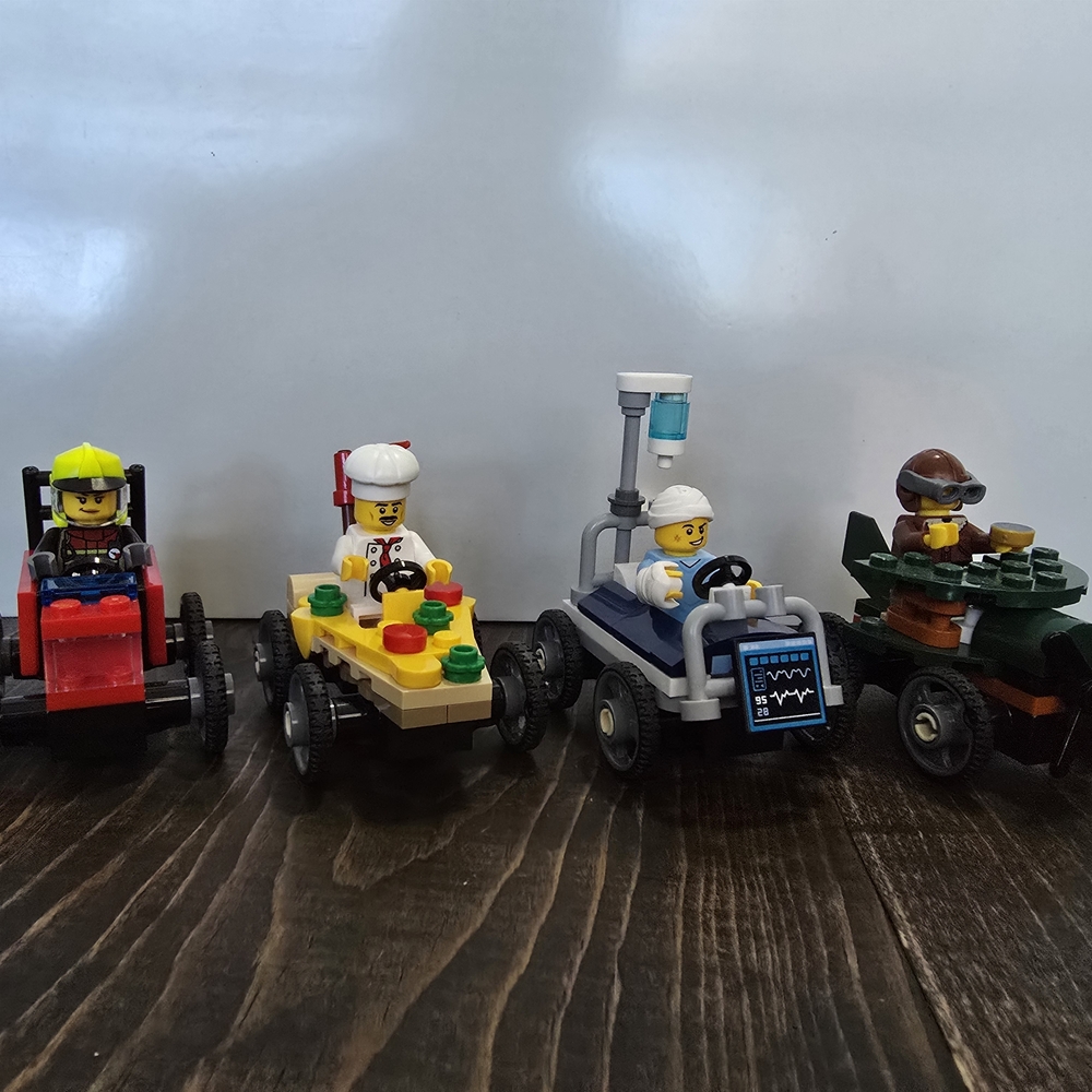Lego Minifig Derby Race Cars